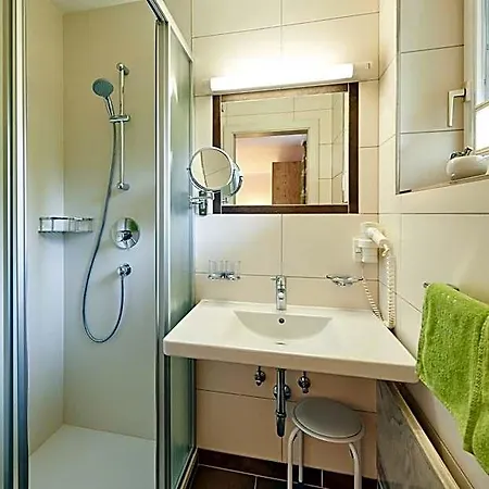 Haus Alpenheim Guest house