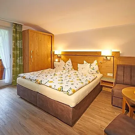 Haus Alpenheim Guest house 3*