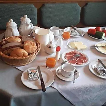 Haus Alpenheim Guest house 3*