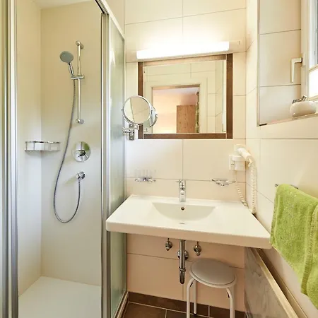 Haus Alpenheim Guest house