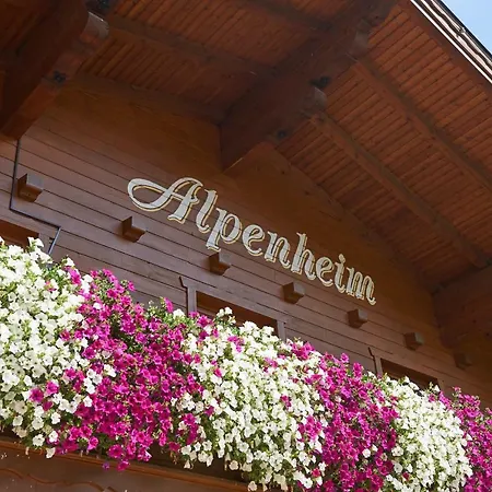 Haus Alpenheim フラッハウ
