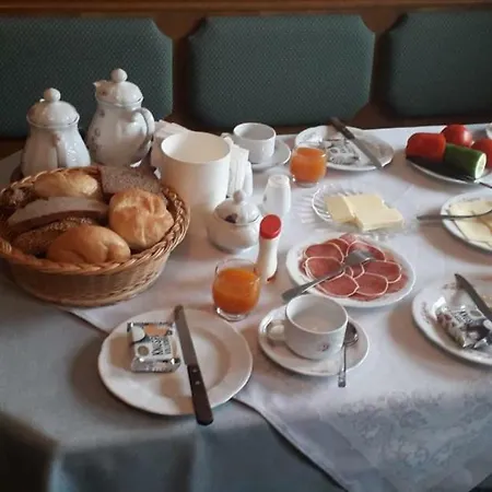 Haus Alpenheim ゲストハウス